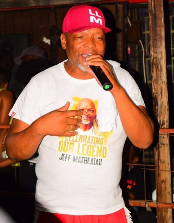 WhatsApp-Image-2025-07-02-at-09.01.18-1-683x1024-573x733 Jeff Matheatau passes away, music industry conveys condolensces