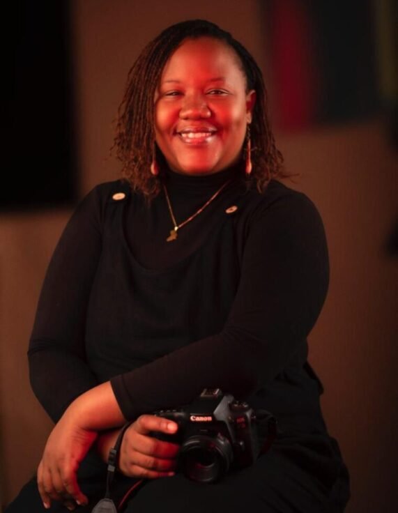 WhatsApp-Image-2025-07-02-at-9.56.33-AM-760x1024-571x736 How Kefilwe Monosi's photography is redefining public dialogue