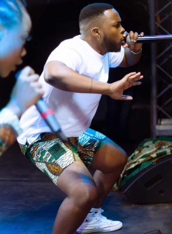 WhatsApp-Image-2025-07-15-at-05.38.33-683x1024-572x777 Khoisan other half embraces a solo career