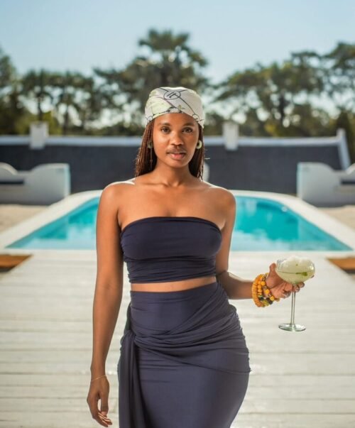WhatsApp-Image-2025-08-19-at-11.33.58-2-768x1024-500x603 Palesa Molefe travels for fun