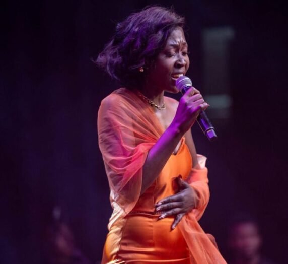 WhatsApp-Image-2025-08-22-at-15.13.54-1-683x1024-572x524 Poso Gospel icon revitalizes gospel music in Botswana